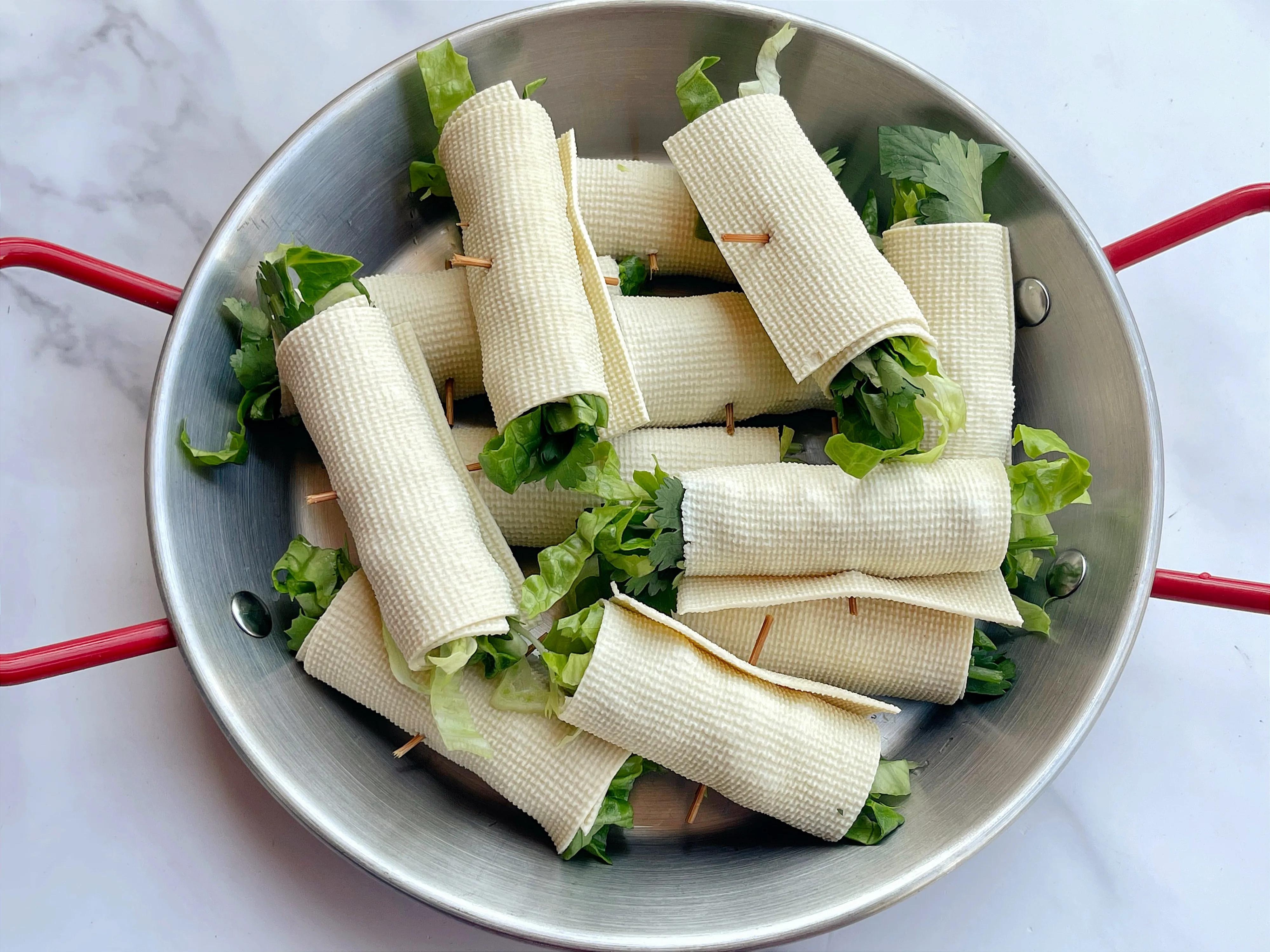 The cold bean curd rolls can still be so delicious!fresh and refreshing iNEWS