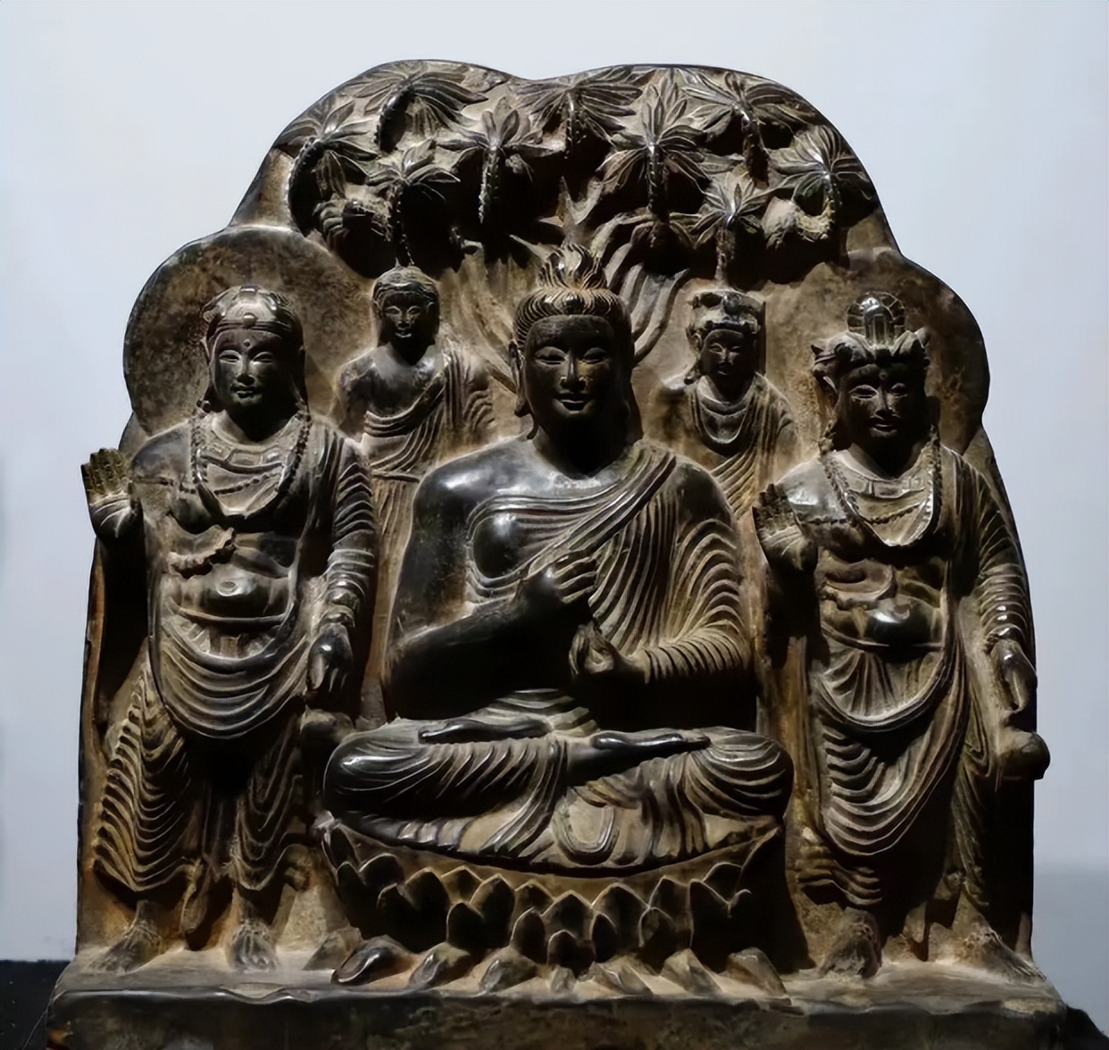 What was the origin and development of Gandhara art? - iNEWS
