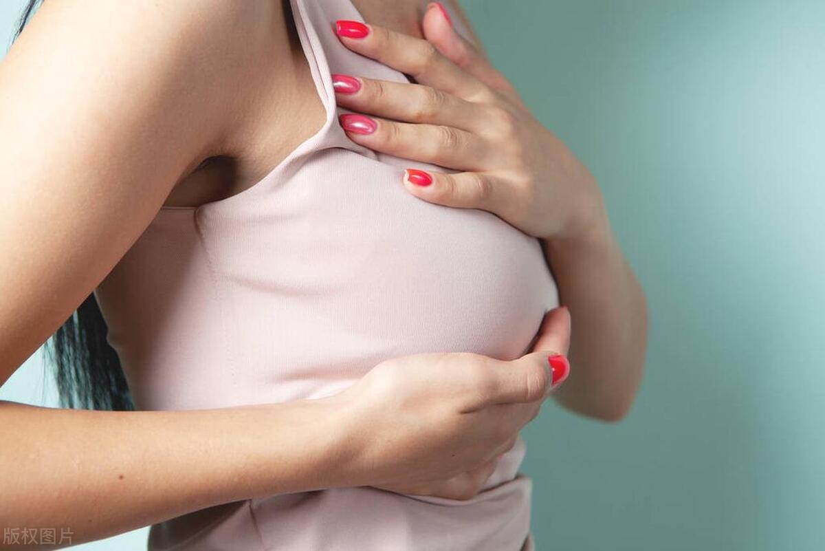 巨乳症 什麼是巨乳症？罕見的巨乳症是什麼原因造成的？快看看巨乳的煩惱- 資訊咖