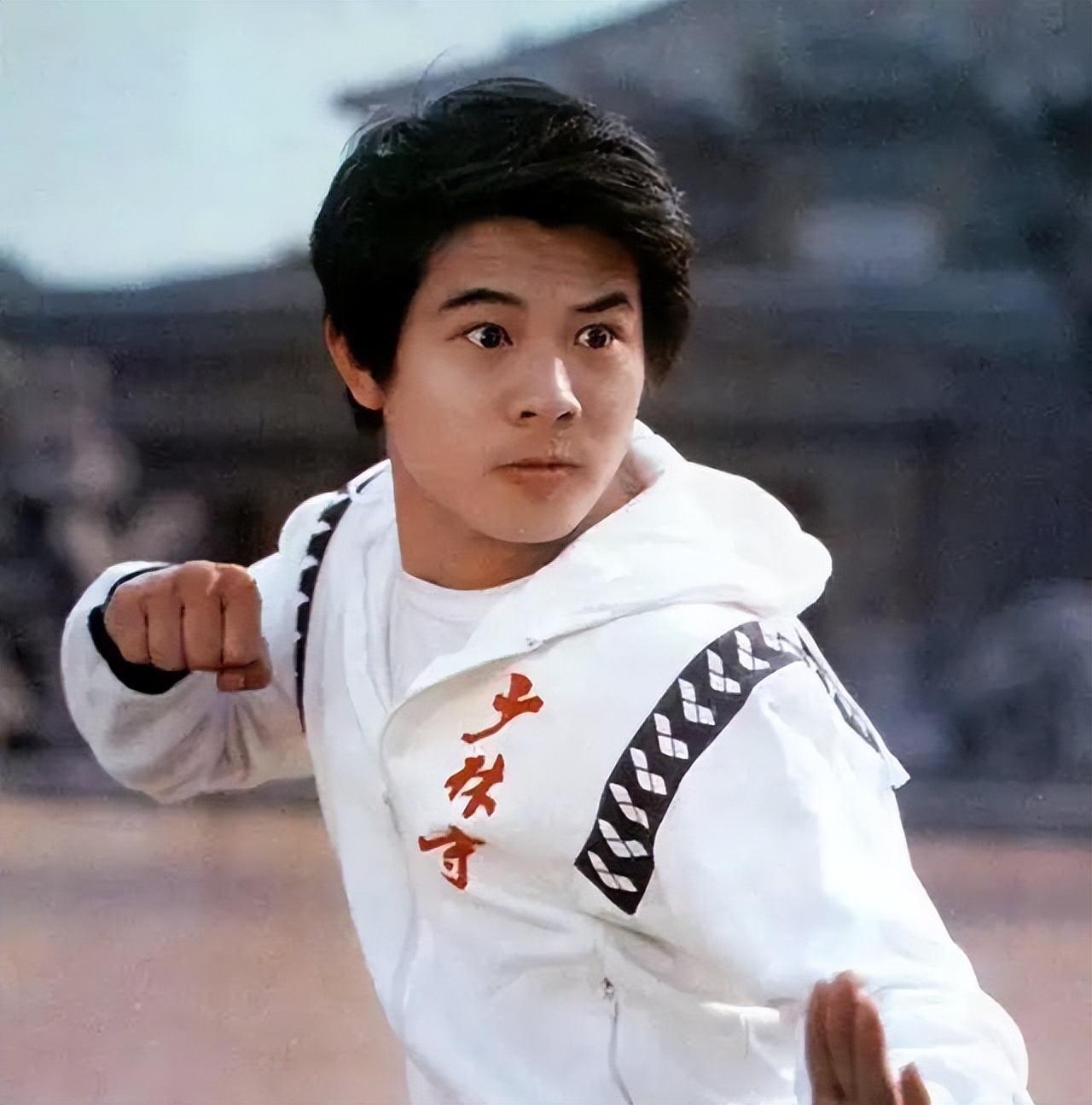 Li Lianjie's life, sober and self-disciplined - iNEWS