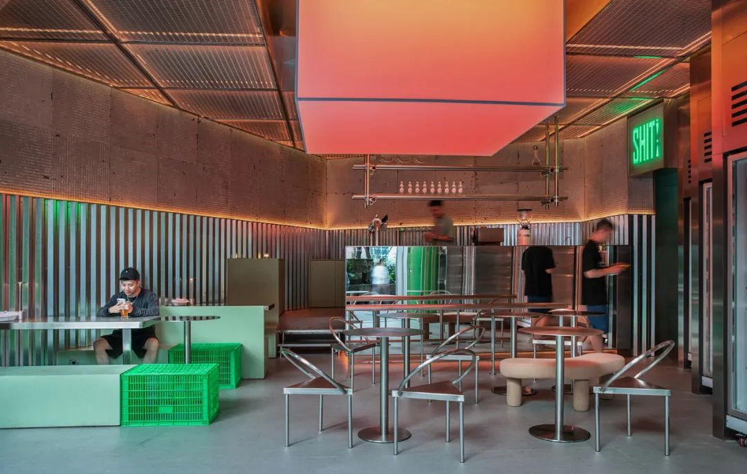 Day coffee night wine︱50㎡ industrial style restaurant design - iNEWS