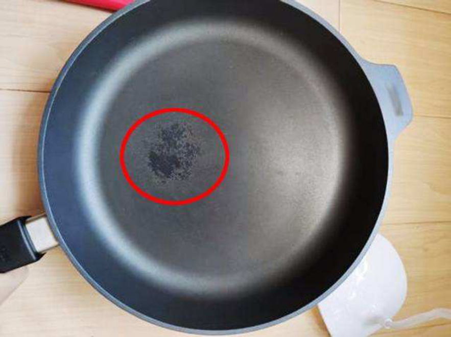 Are non stick pans toxic or carcinogenic can the coating still be used