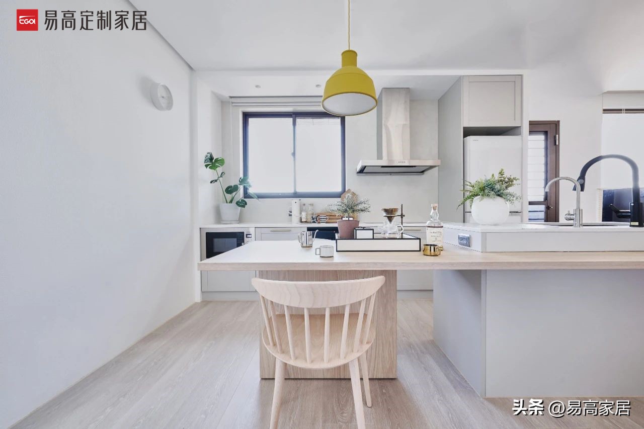 How to customize costeffective iMedia