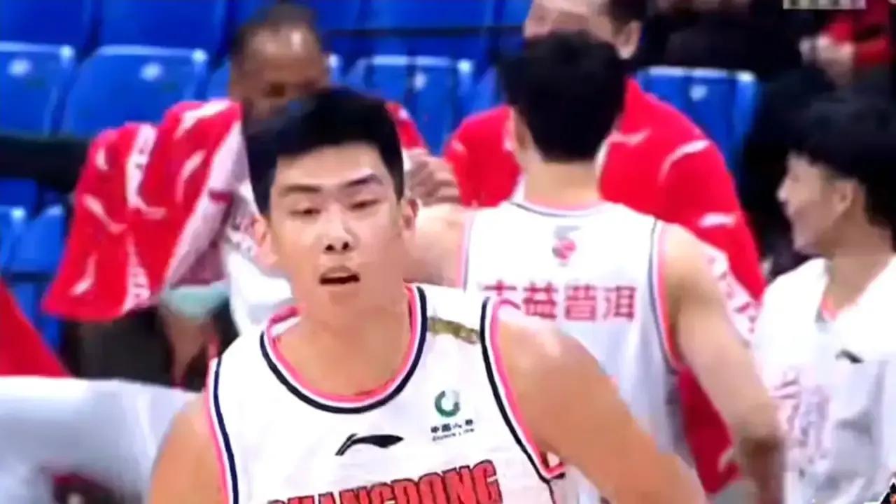 Du Feng's extraordinary regular season training, look at Yao Ming - iNEWS