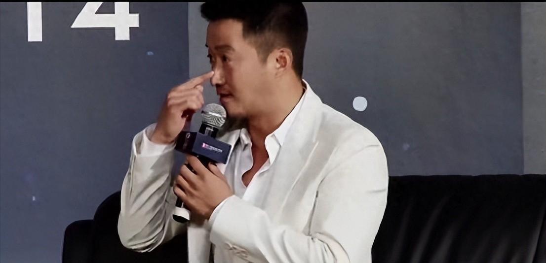 Wu Jing is paralyzed in his lower limbs and Jet Li has a thirdlevel