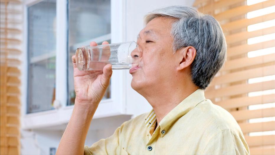 Drinking too much water damages the kidneys, and coarse tea and light