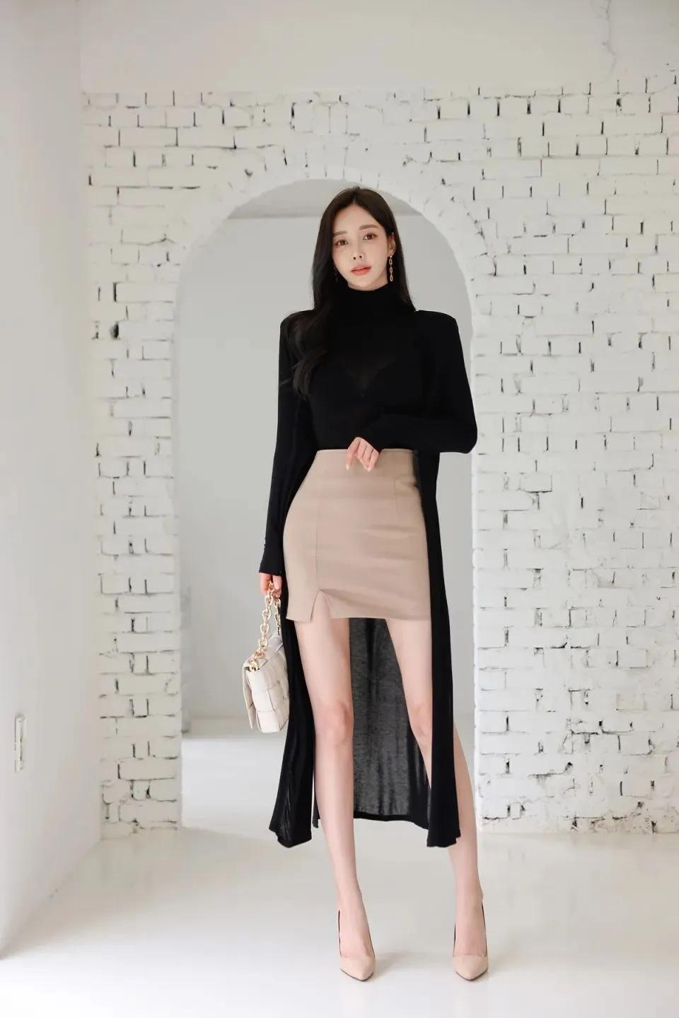 Sun Yunzhu, black gauze windbreaker with ultra-short skirt, elegant and ...