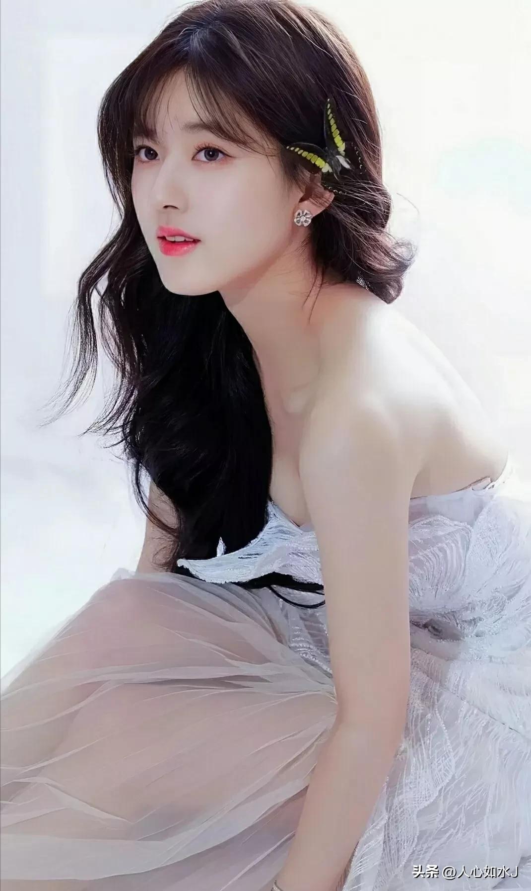 Do you know why women's clothing sizes are getting smaller and smaller