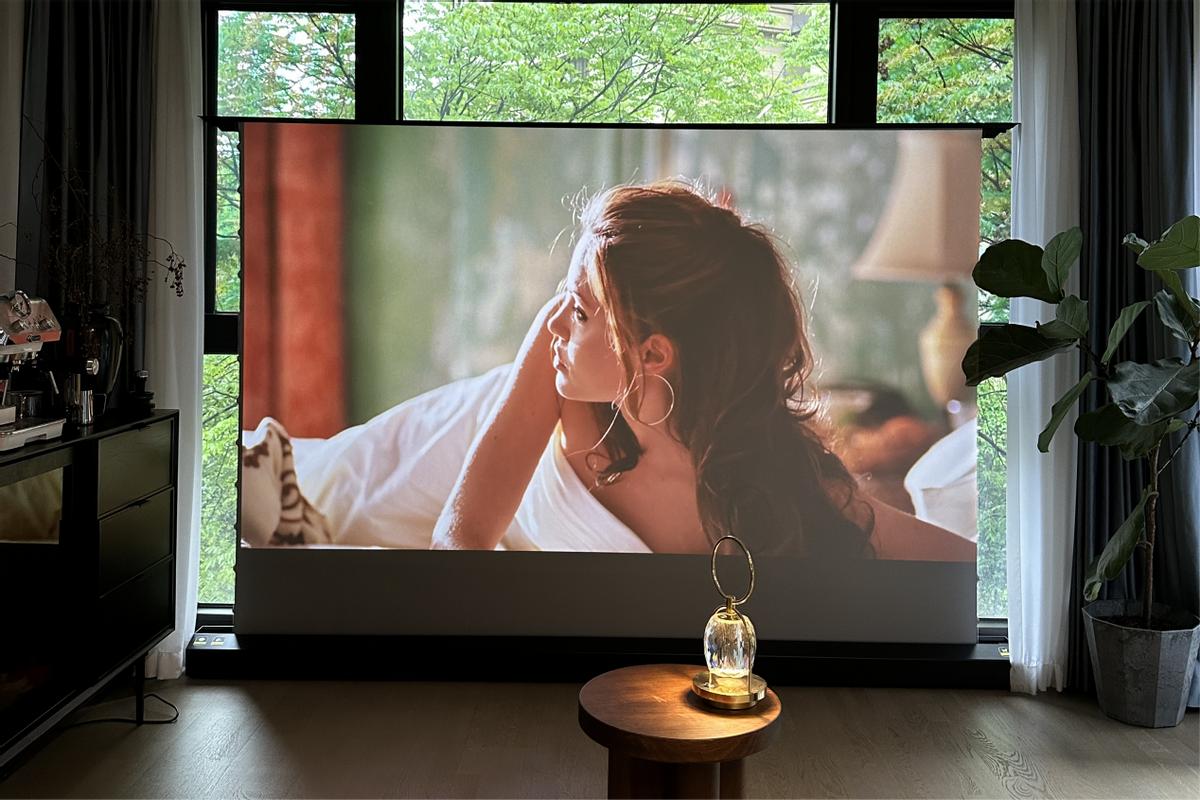 Projector instead of TV? The lesson of blood, do a good job of strategy