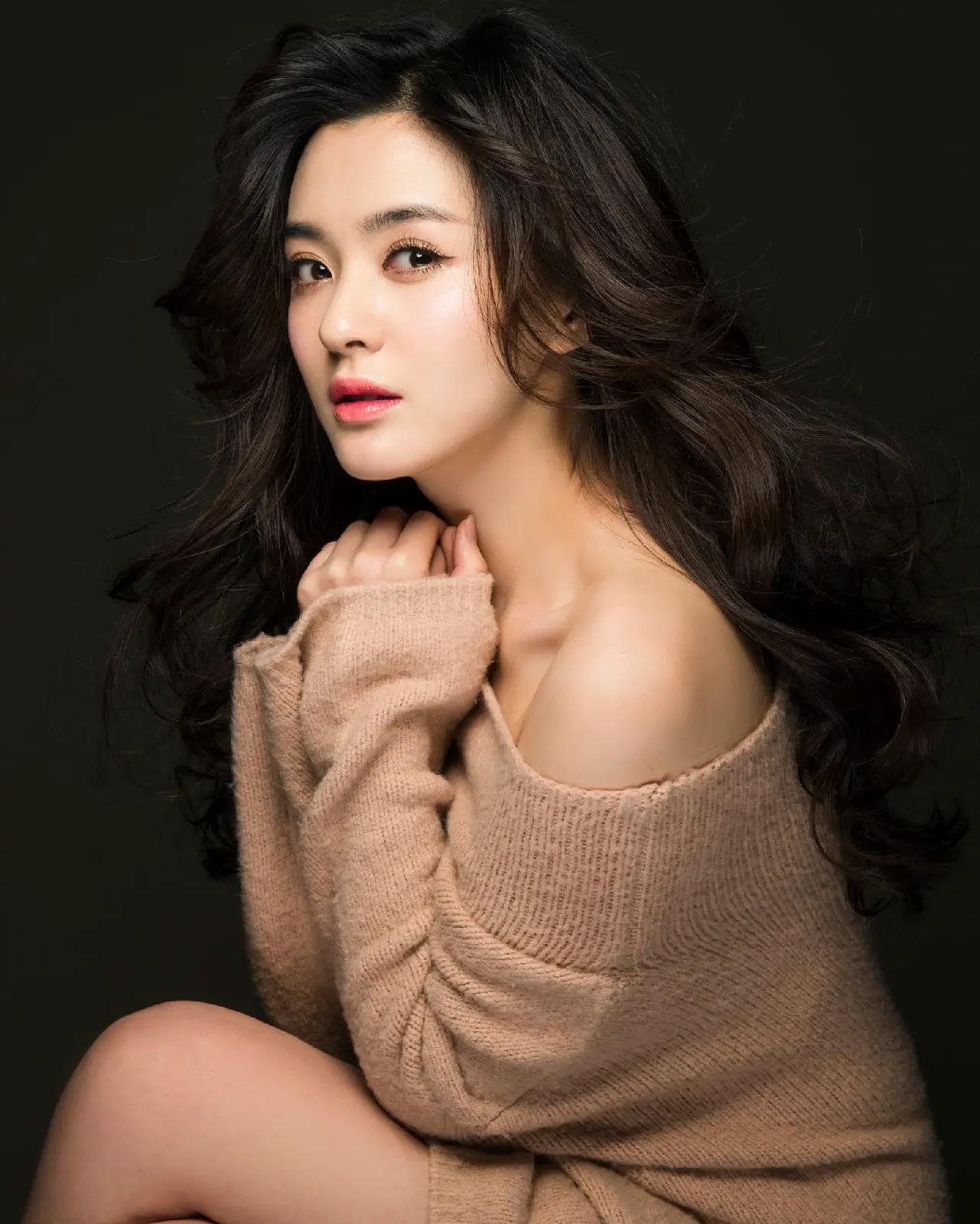 Song Fan Lin Mingyang Entertainment—Beauty Star—Fan Linlin - iMedia