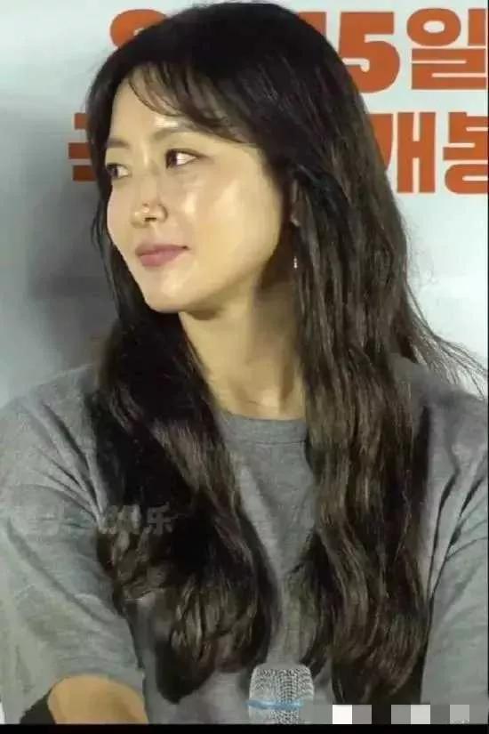 Although Jin Xishan is over half a hundred years old, his facial