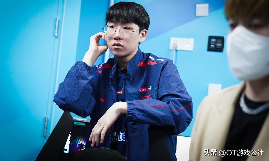 Ruler's annual salary ranks second to last in JDG? After losing OMG, he