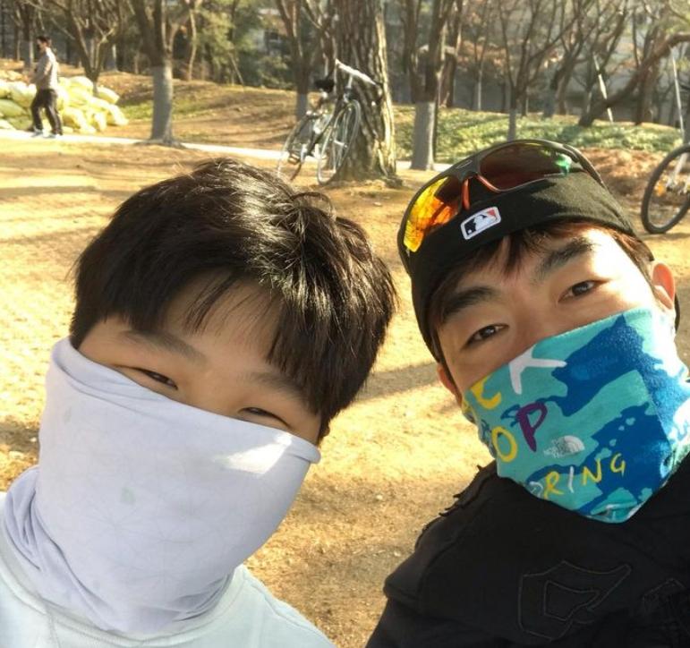 A recent photo of Lee Jong Hyuk's son, Lee Junsu, once had a baby's fat ...