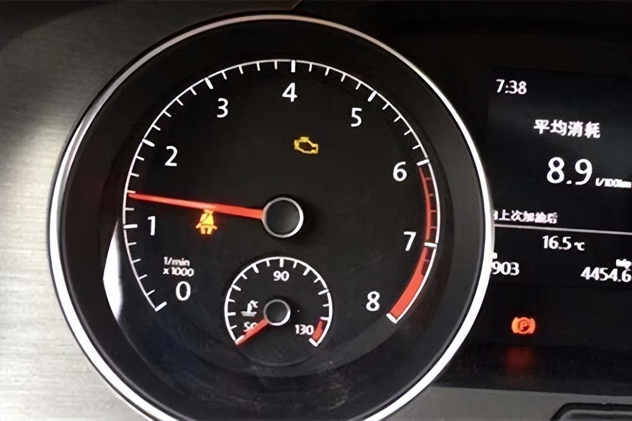 How much is the engine idle speed normal, what is the more appropriate