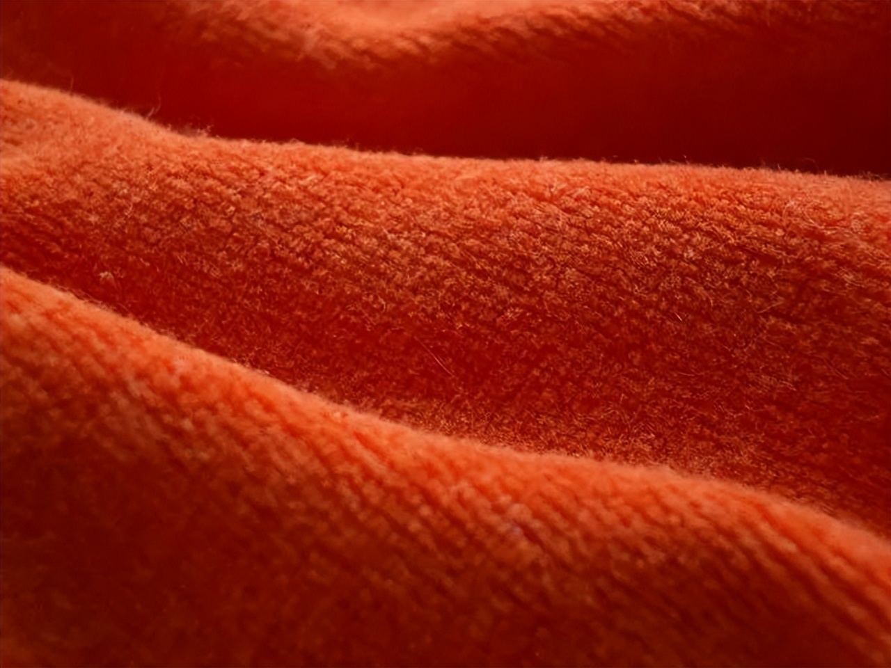 What is the difference between the various "velvet" of clothes? iNEWS