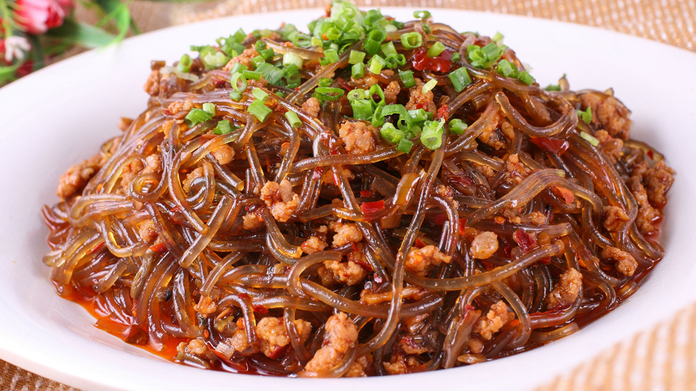 The vermicelli is so delicious. It is nonstick and not sticky. It is smooth and chewy. It