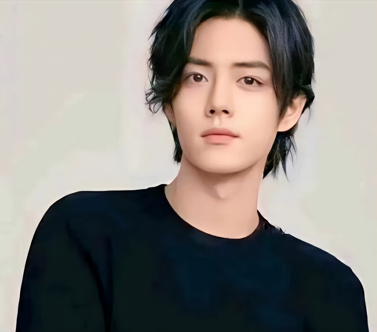 Xiao Zhan gained 20 catties for Guo Jing, with unrestrained long hair