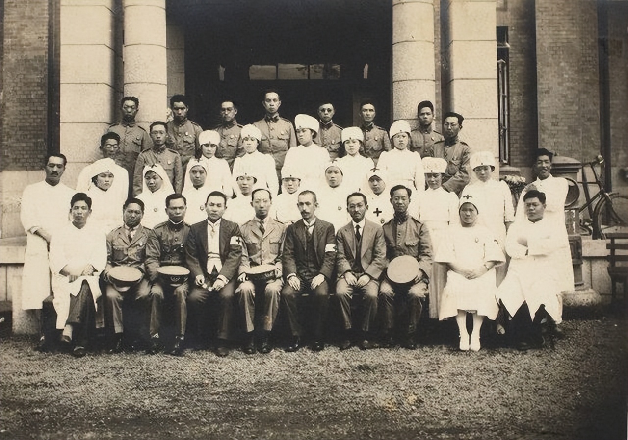 Remembrance - Red Cross - iMedia