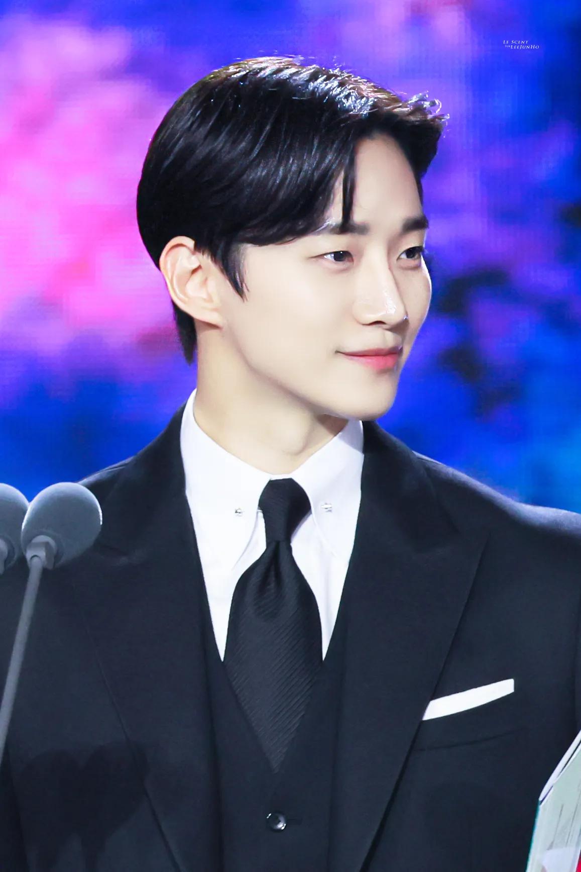 Li Junhao once again attended Baeksang Koreans love him so much the ...