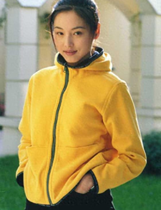 演員張延:嫁大5歲香港丈夫,婚後生一女,如今女兒比她還漂亮 - 頭條匯