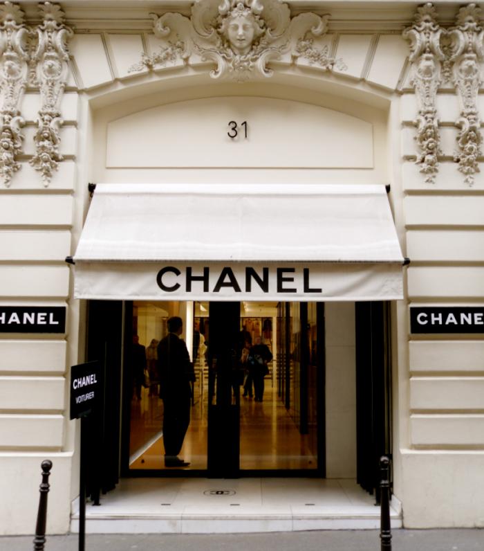 Chanel 22 handbag was mocked as a garbage bag but sold out!Why do