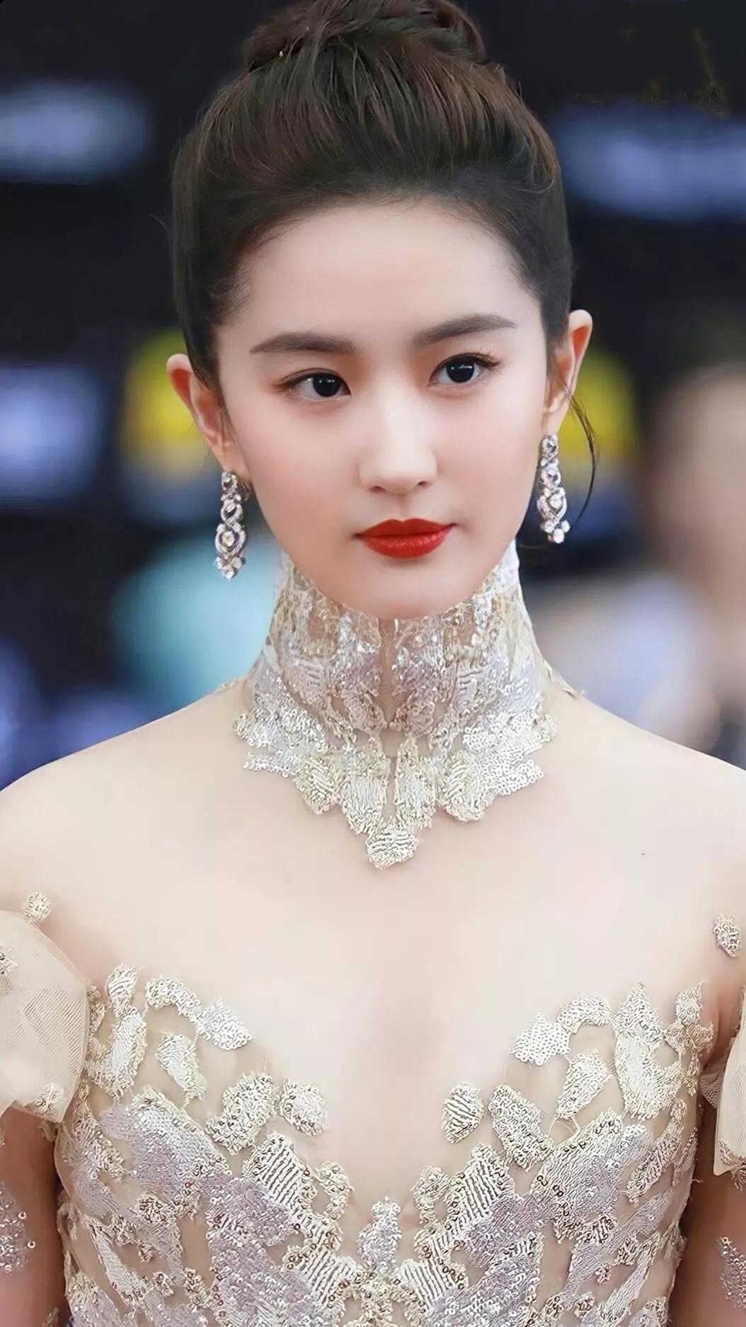 Immortal sister Liu Yifei (retouched photo) - iNEWS