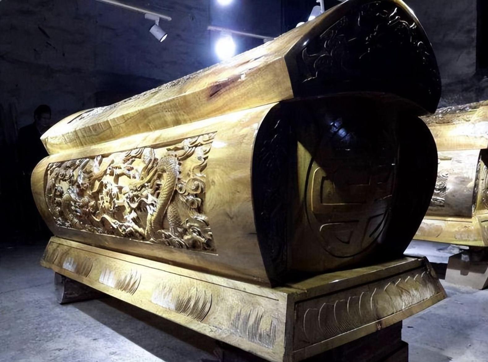 Why is the coffin one big and the other small, one high and the other ...