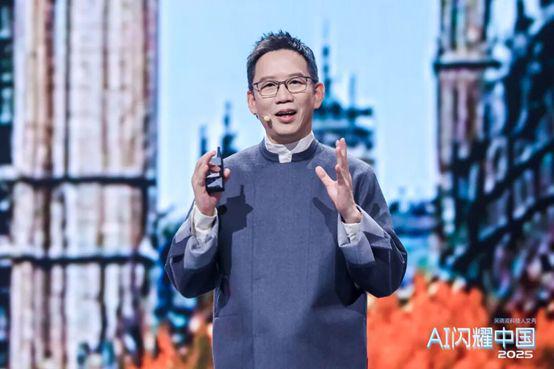 4,000 people flocked to the event to hear Wu Xiaobo talk about AI: a ...