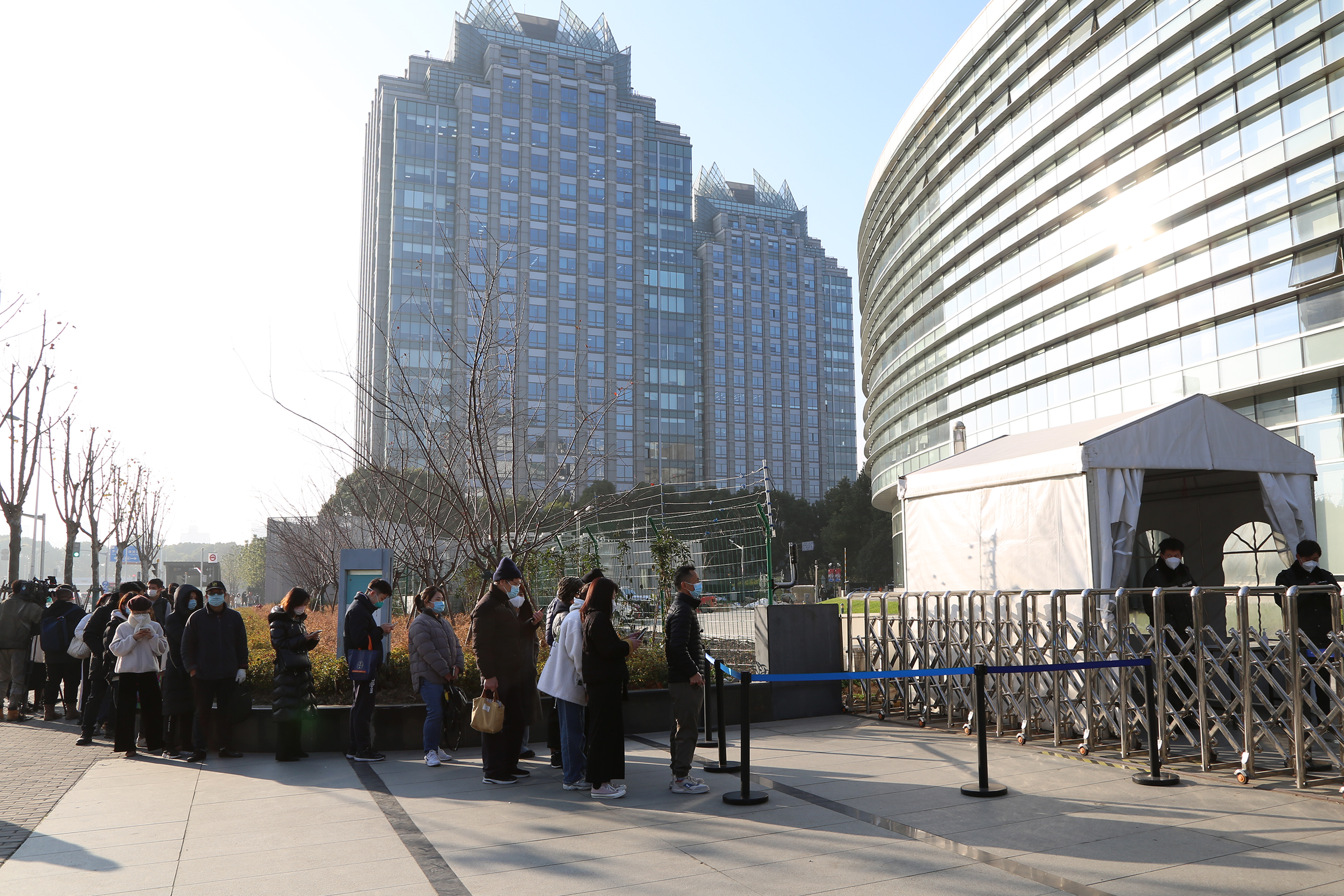 上海市出入境管理局（出入境24小时咨询电话）